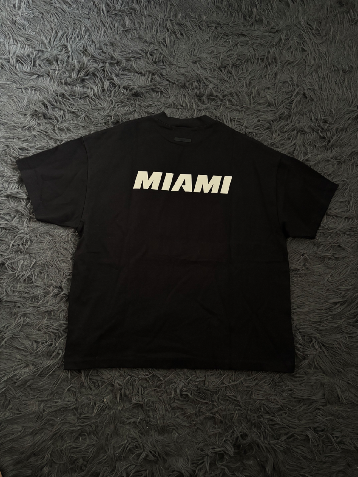 Essentials Fear Of God X NBA Miami Heat vista 2