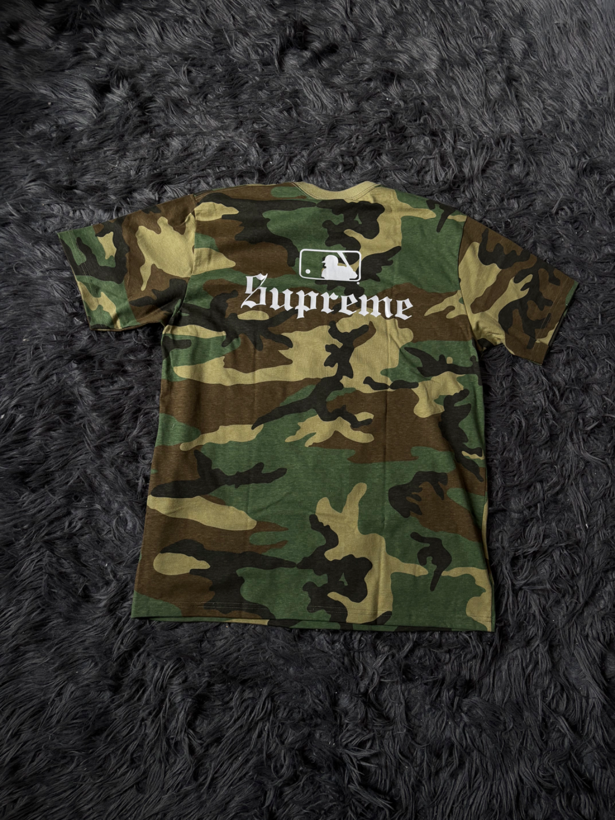 Supreme X MLB Cammo Tee vista 2
