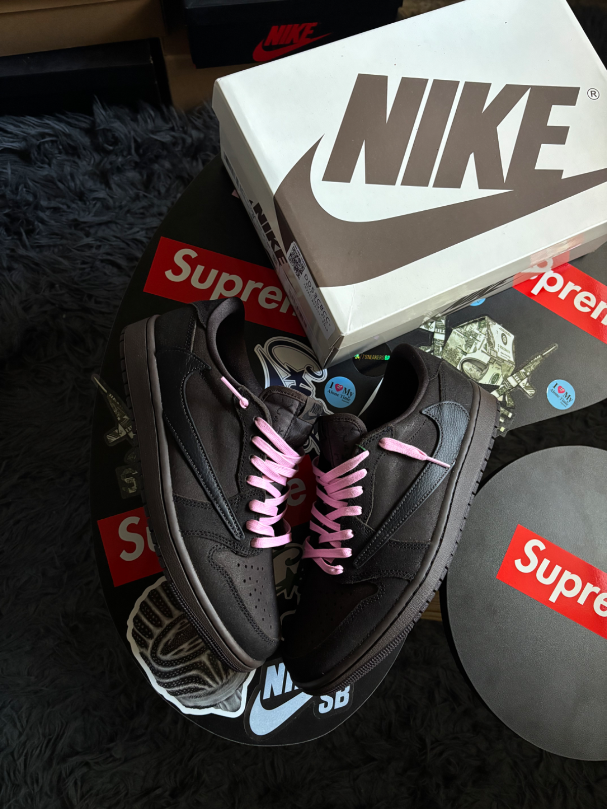 JORDAN 1 TRAVIS SCOTT VELVET BROWN