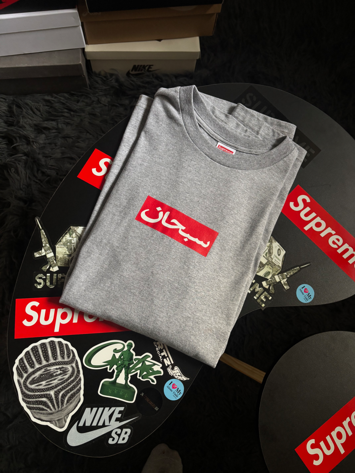 Supreme Arabic Box Logo