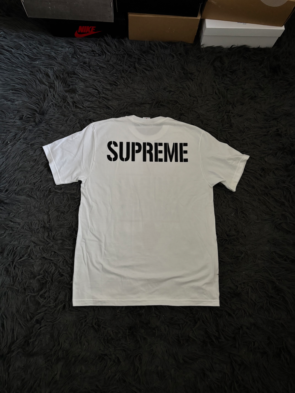 Supreme World Famous Tee White vista 2