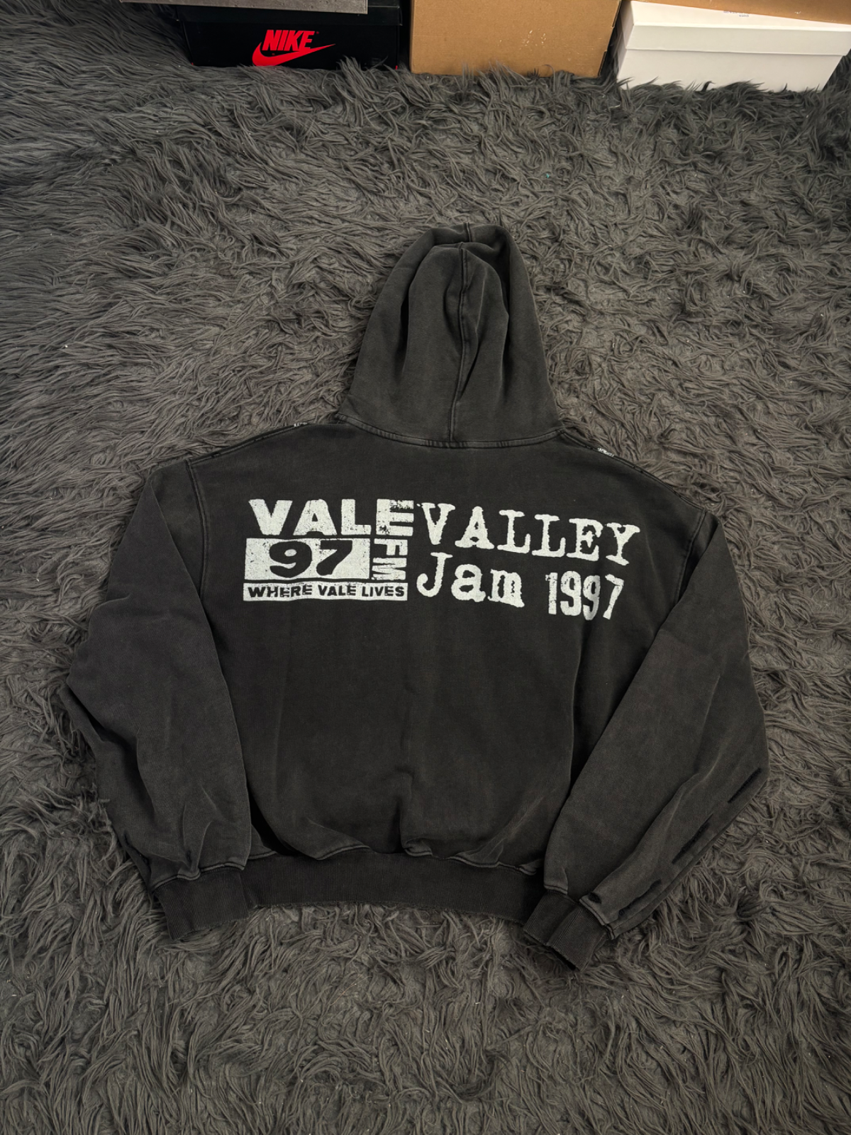 Vale For Ever Chains Hoodie vista 2