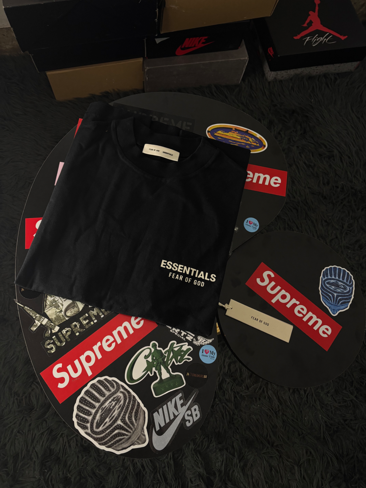 ESSENTIALS CLASSIC TEE BLACK