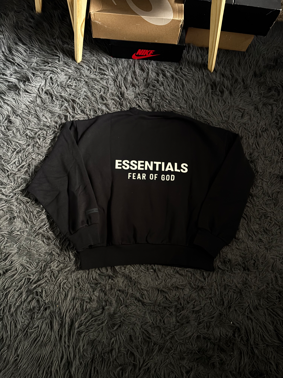 ESSENTIALS CREWNECK JET BLACK
