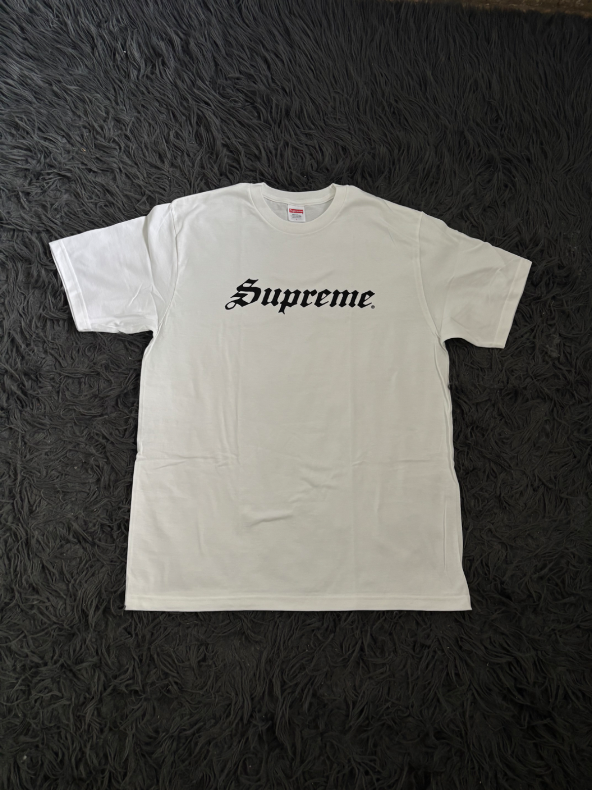 SUPREME TEE WHITE vista 2