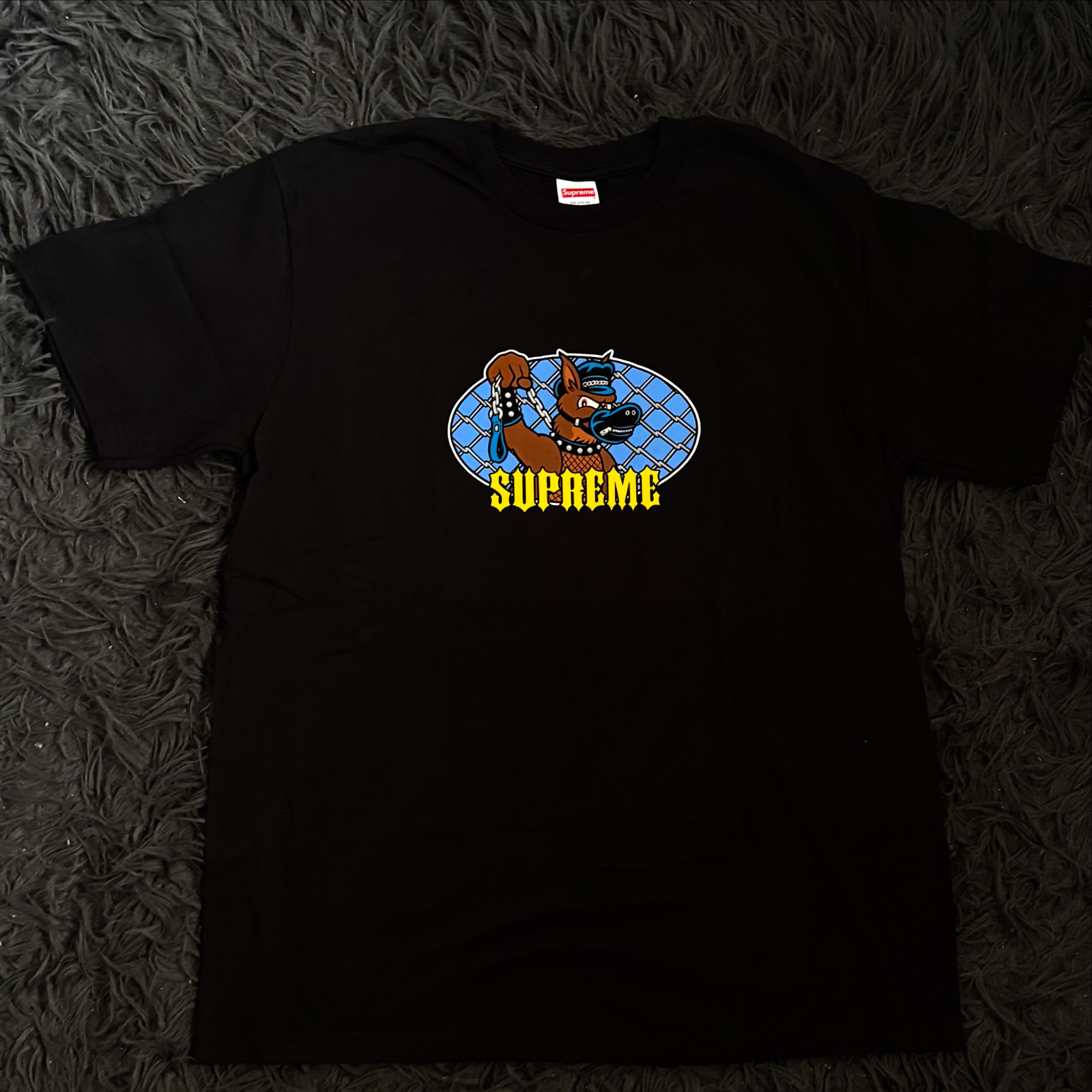 SUPREME LEASH TEE BLACK vista 2
