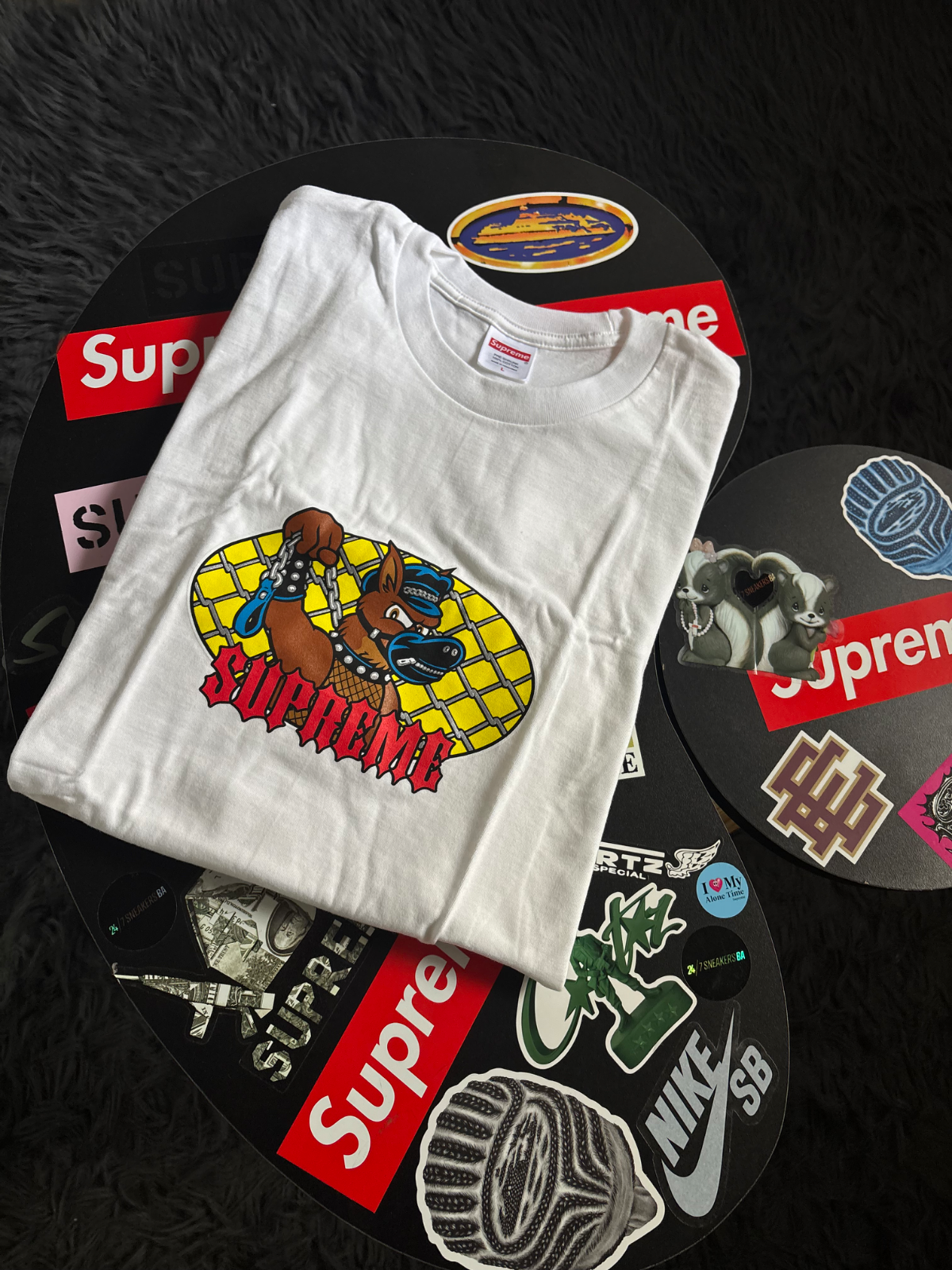 SUPREME LEASH TEE WHITE